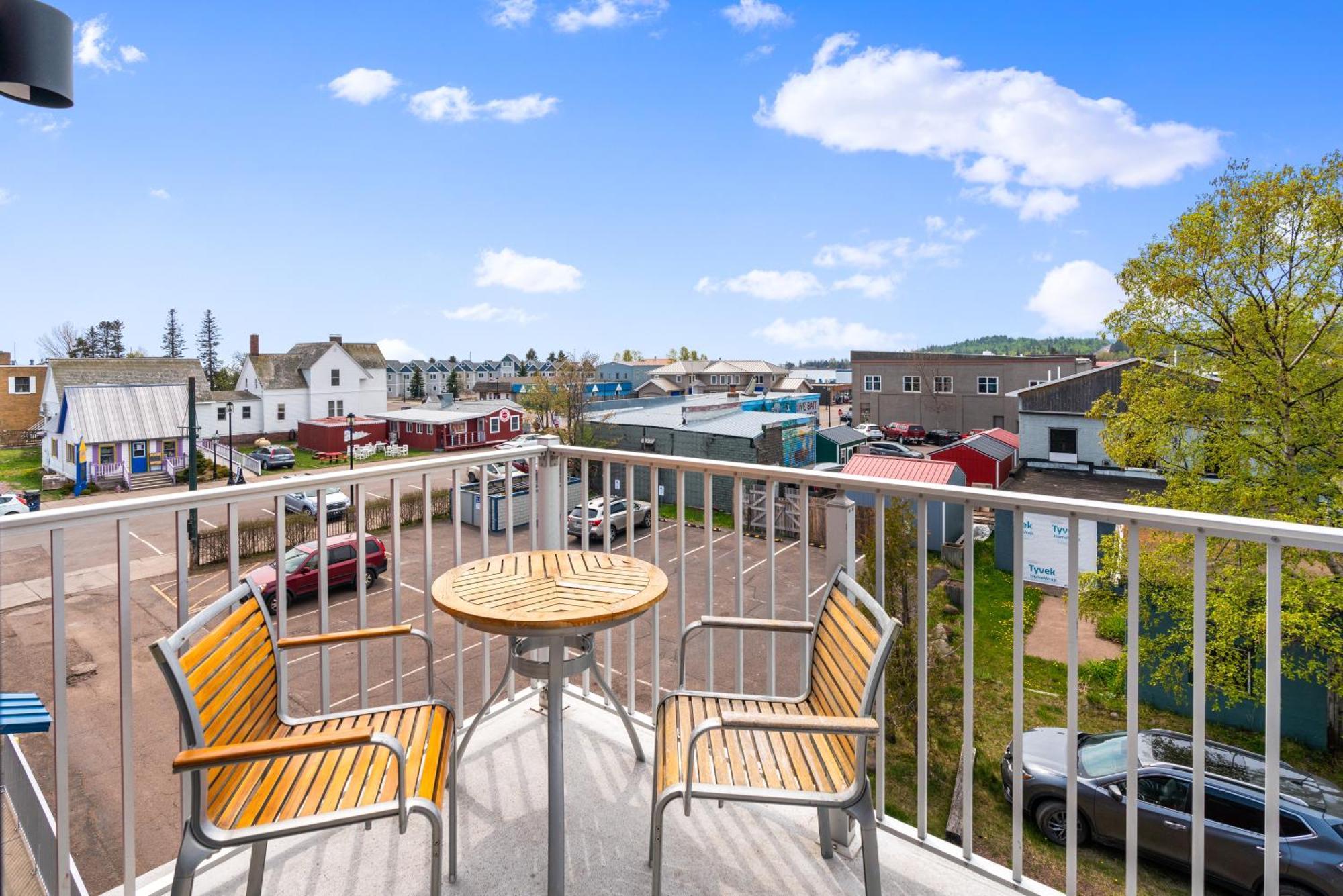 East Bay Suites Grand Marais Dış mekan fotoğraf