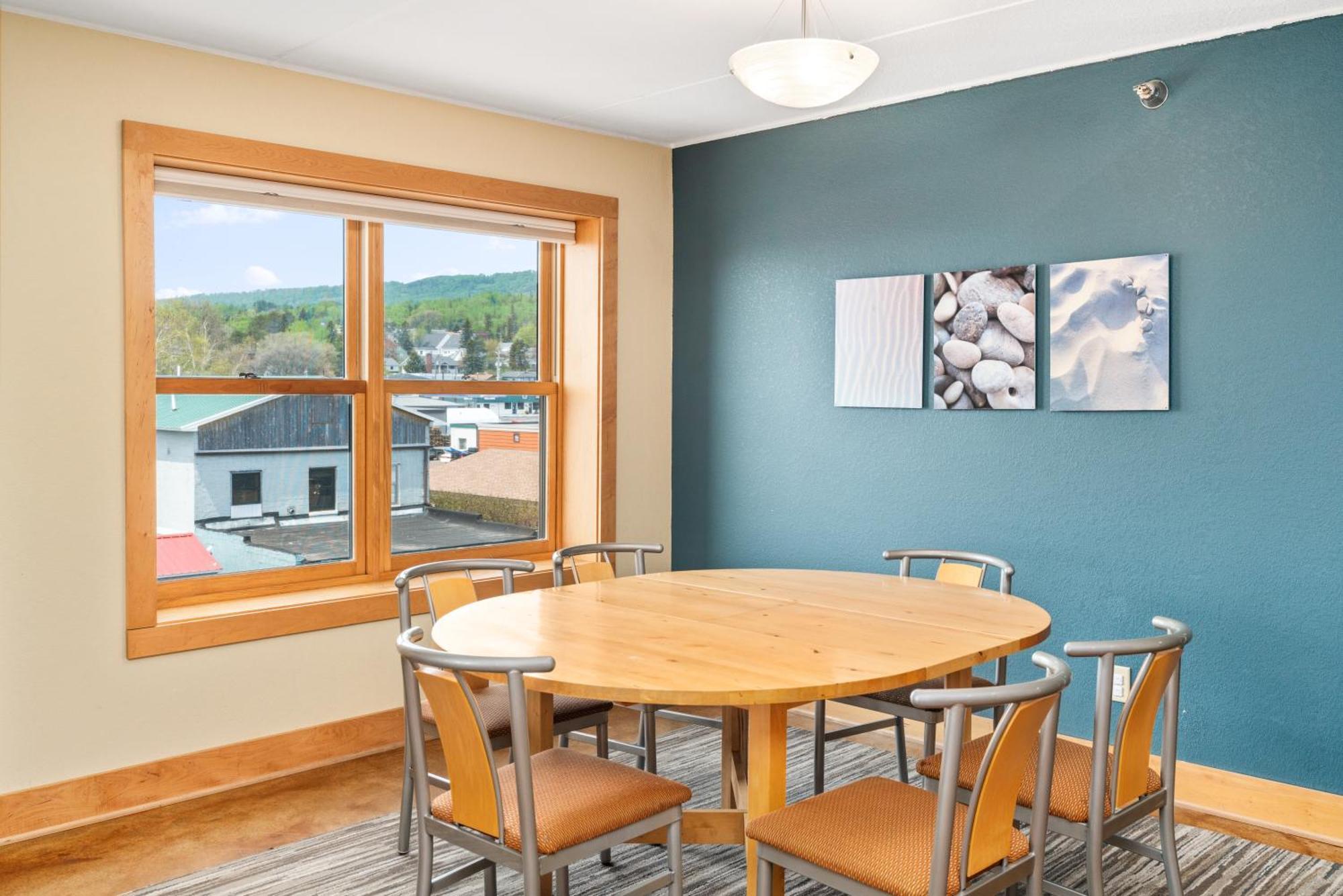 East Bay Suites Grand Marais Dış mekan fotoğraf