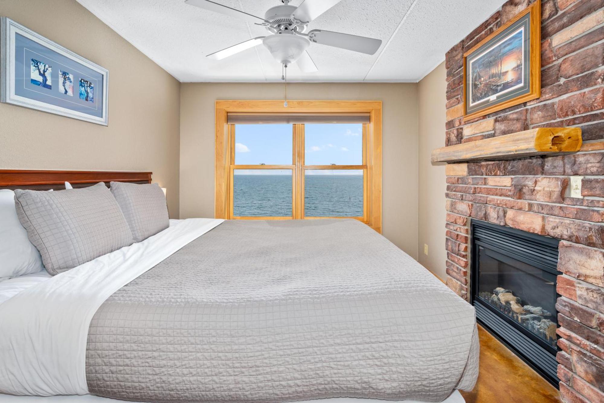 East Bay Suites Grand Marais Dış mekan fotoğraf