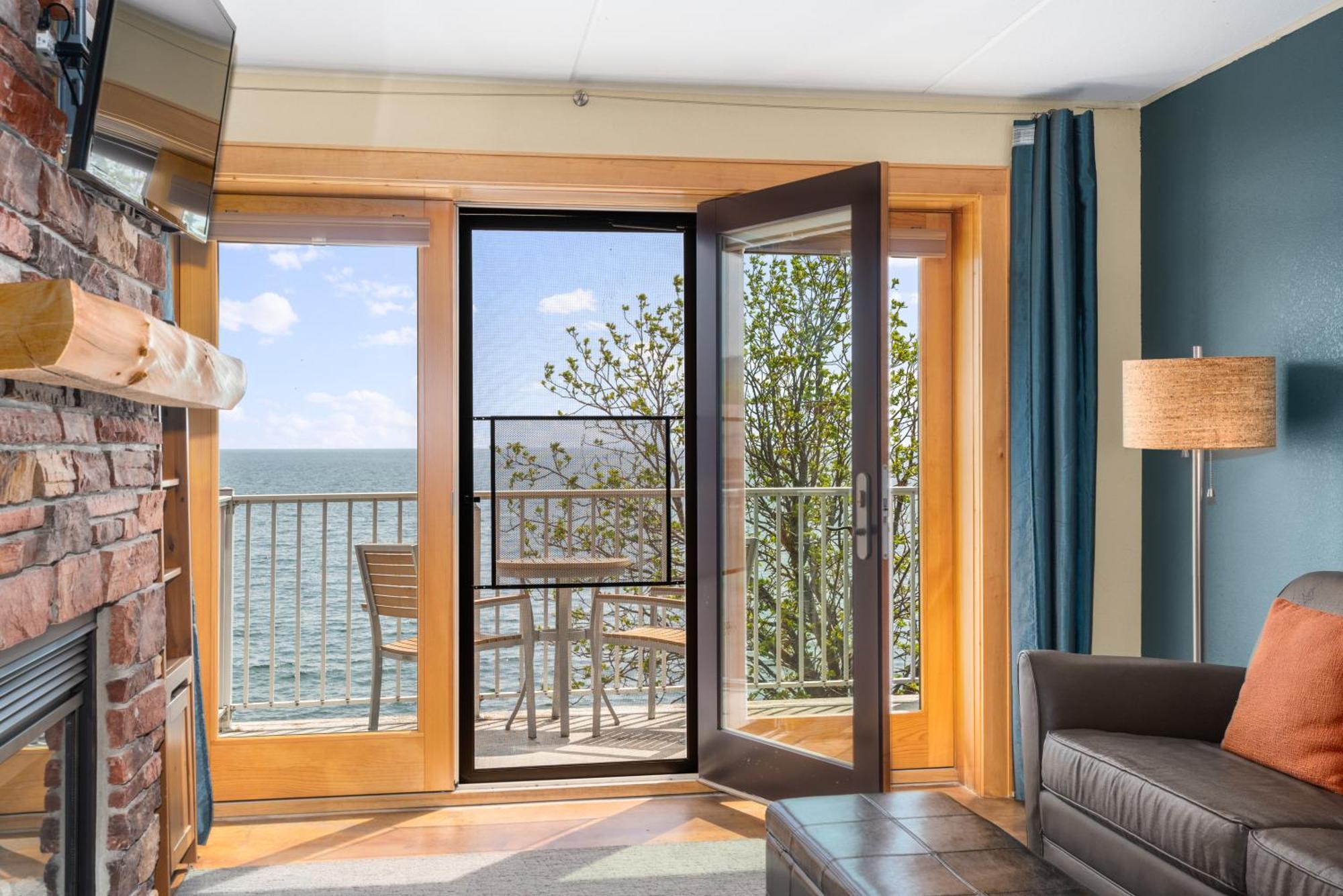 East Bay Suites Grand Marais Dış mekan fotoğraf