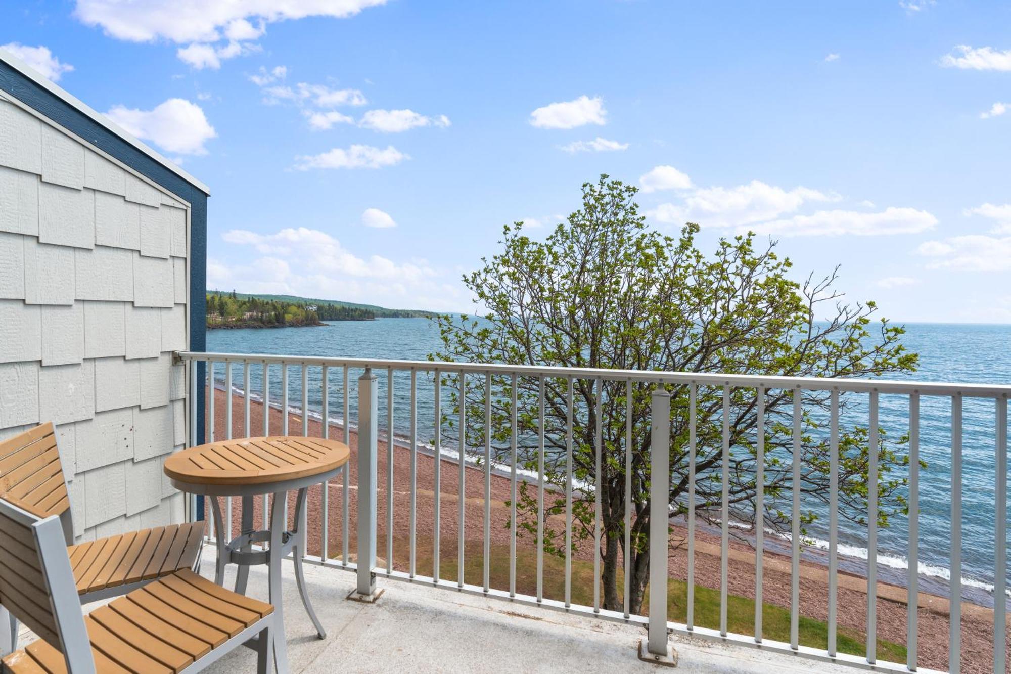 East Bay Suites Grand Marais Dış mekan fotoğraf