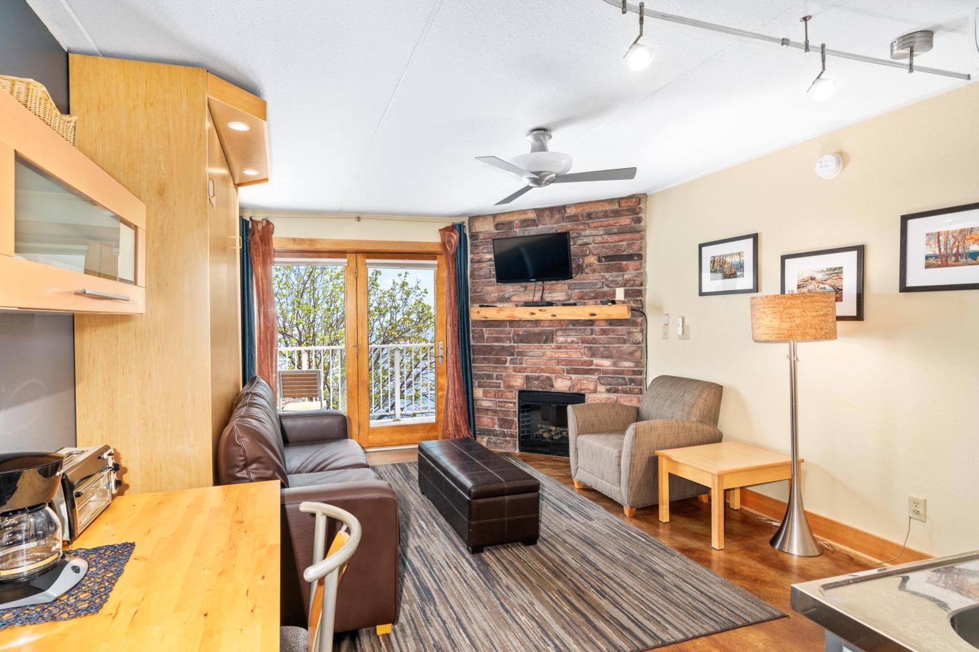 East Bay Suites Grand Marais Dış mekan fotoğraf